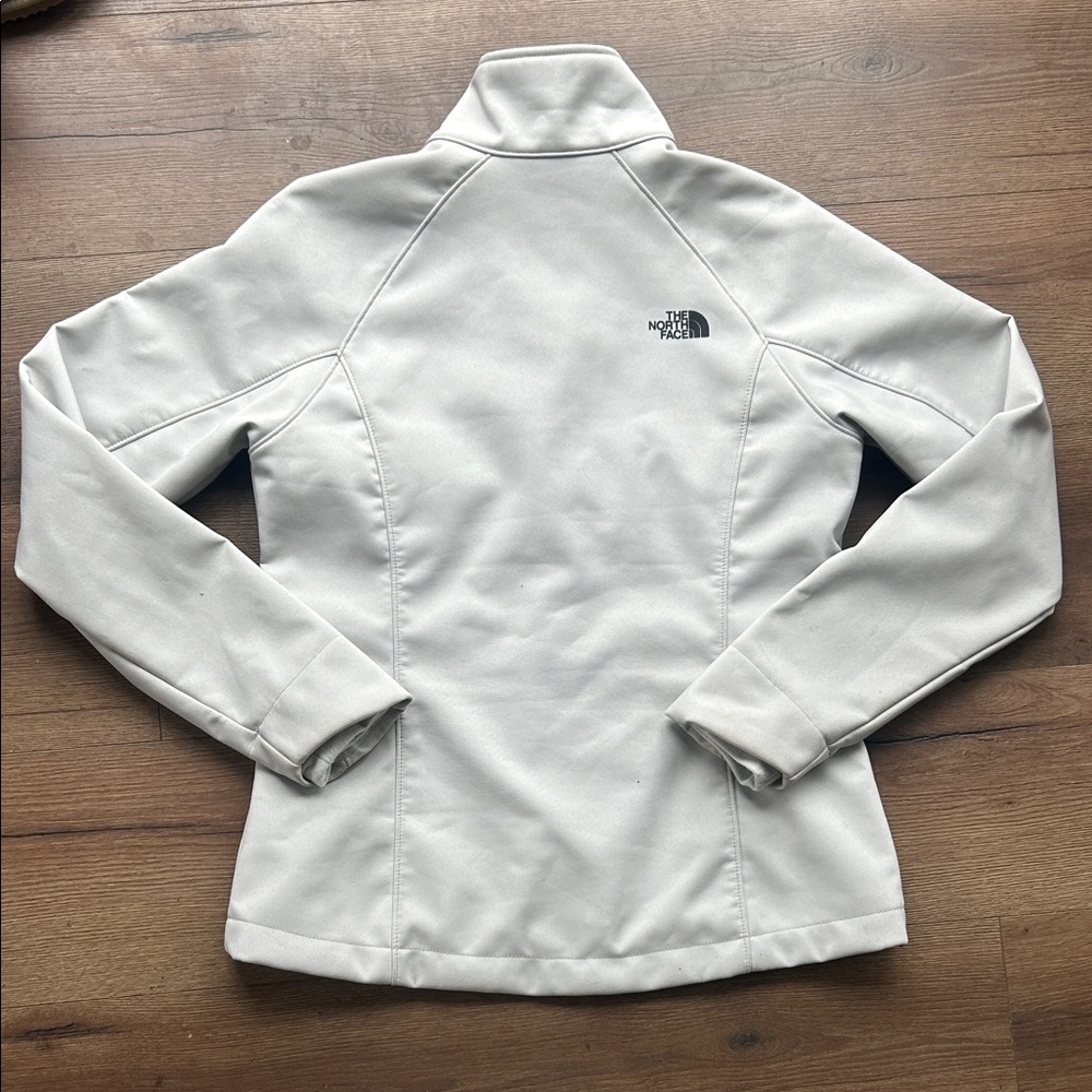 The North Face Women's White Ski Jacket ! Medium - Picture 8 of 9